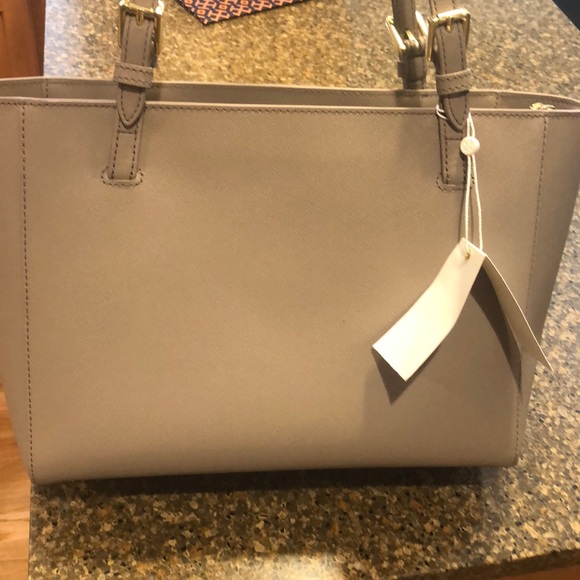 NWT Tory Burch Grey Emerson Tote, Gorgeous! 😍😍 - Picture 8 of 9